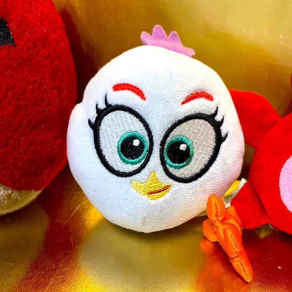 ANGRY BIRDS RED & MATILDA PLUSH & RED CARDINAL SQUEAKER PLUSH VTG 2004 - Picture 2 of 16